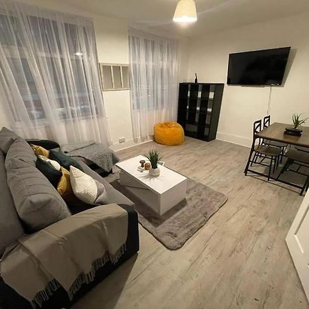 Stunning 2 Bedroom On Tower Bridge Londres Exterior foto
