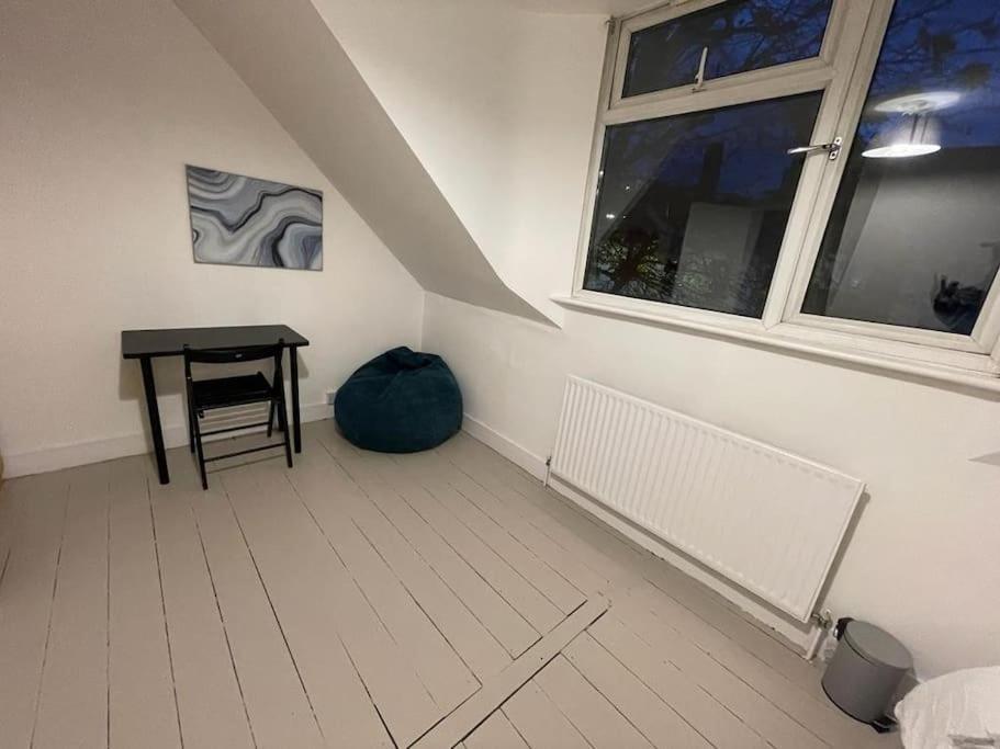 Stunning 2 Bedroom On Tower Bridge Londres Exterior foto