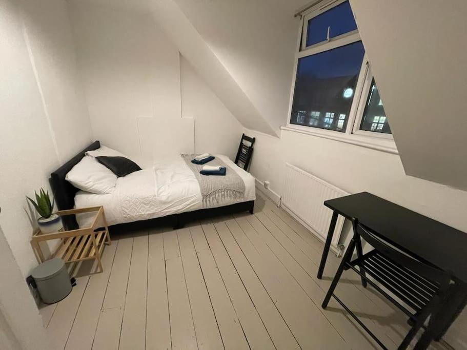 Stunning 2 Bedroom On Tower Bridge Londres Exterior foto